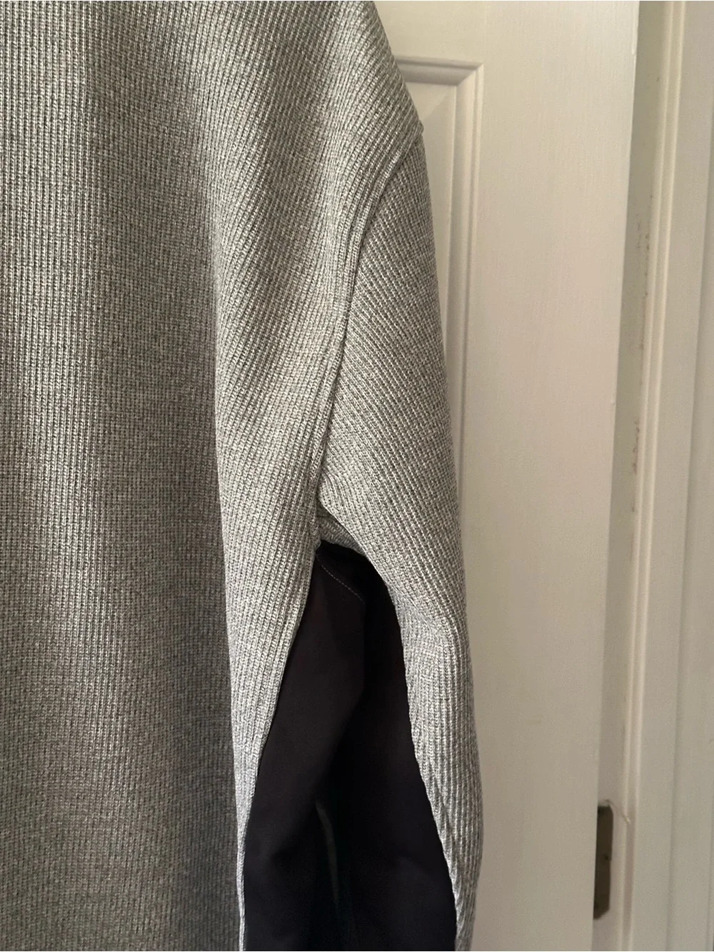 Izod Men’s Gray Knit Zip-Up Sweater with Black Inner Lining